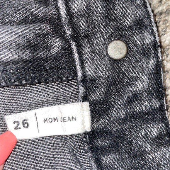 Black Pacsun mom jeans size 26 - Picture 3 of 3